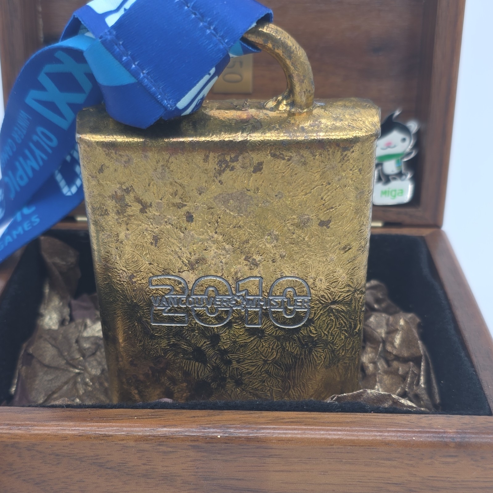 2010 Vancouver Winter Olympics Cheering Bell