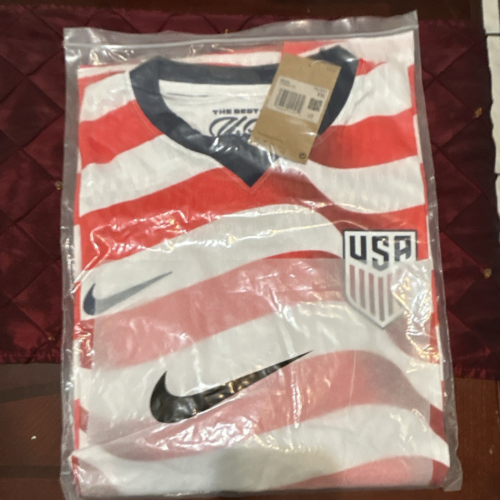 Nike USA National Team Soccer Jersey Shirt Red and White Striped V-Neck