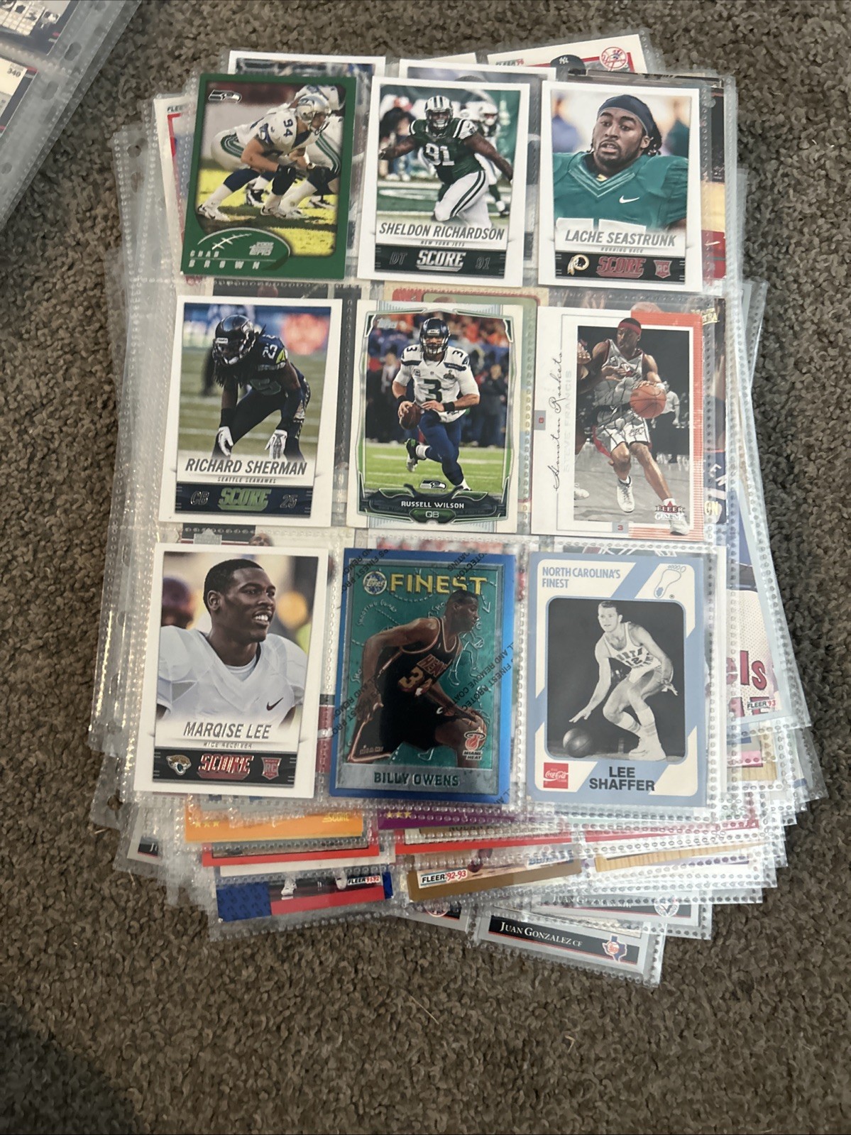 700+ Baseball Card Lot