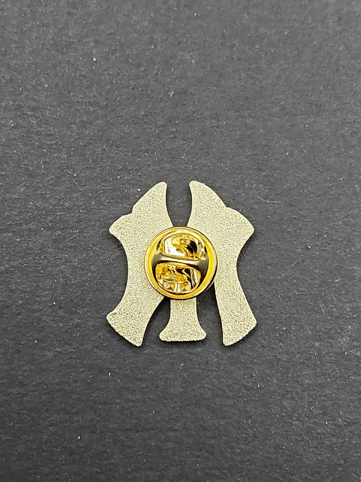 MLB Baseball Team New York Yankees Logo Enamel Pin, FREE SHIPPING!