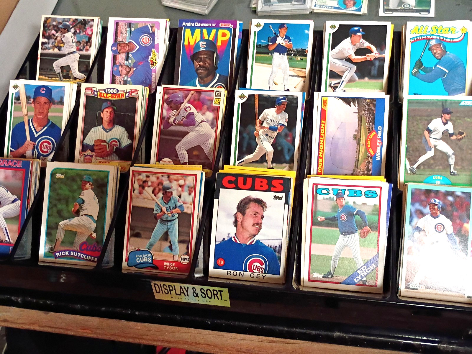 HUGE Over 500 card Lot of CHICAGO CUBS from the past 40 years