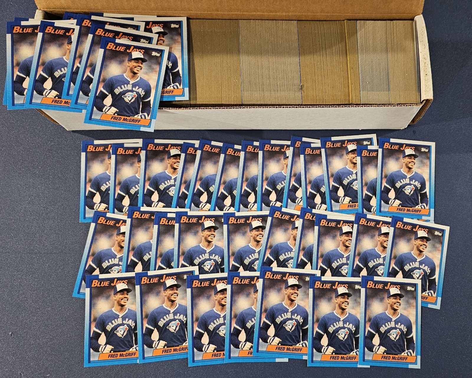 800x Fred McGriff 1990 Topps #295 – Massive HOF Bulk Lot – (Yes 800 Cards!)