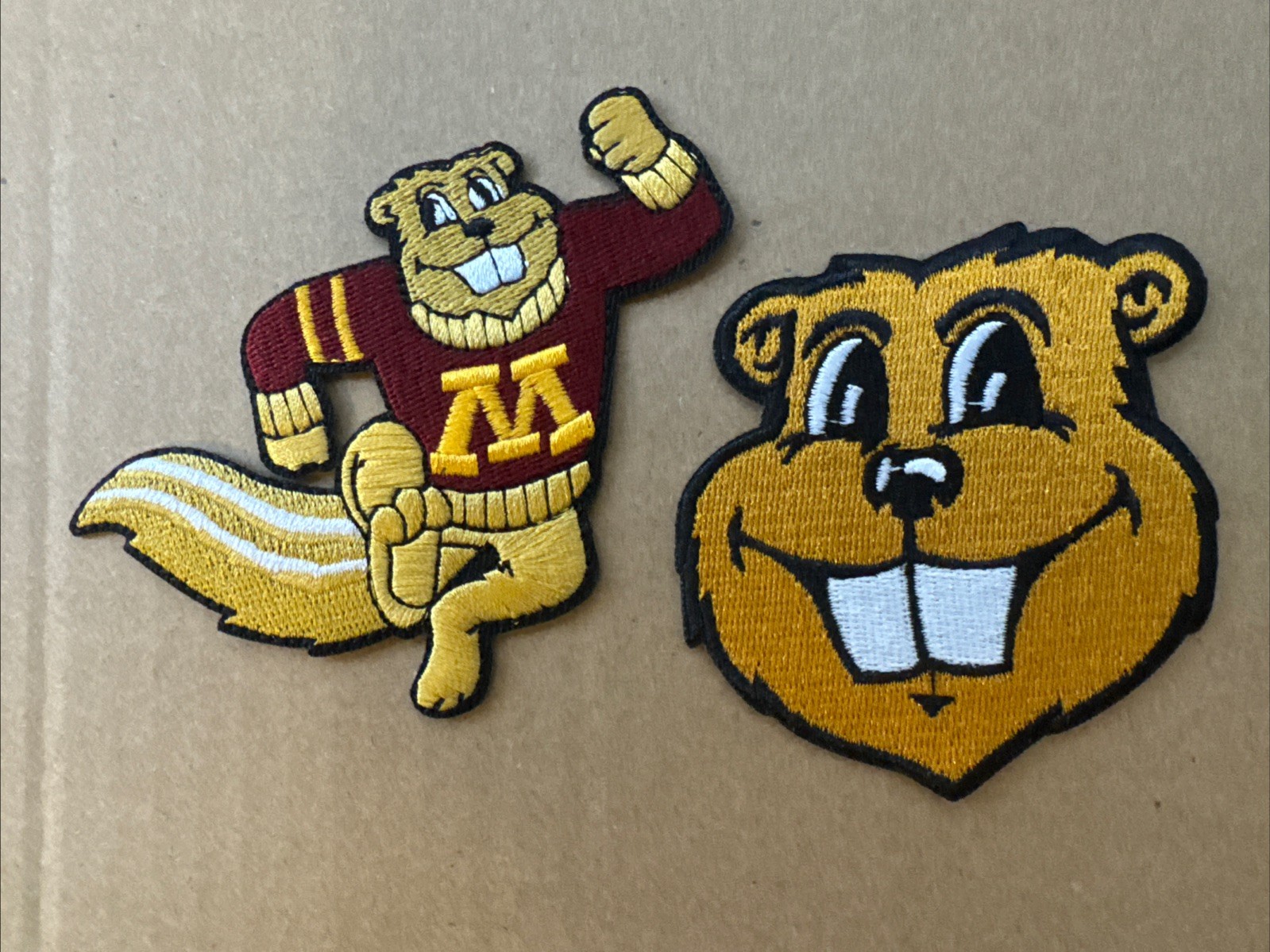 (2) Minnesota Golden Gophers Embroidered Iron-On Patch 3×3 & 3×2.5”
