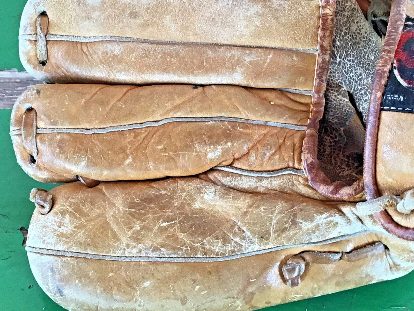 Vintage WARDS HAWTHORNE Leather Baseball Glove Professional Model Japan