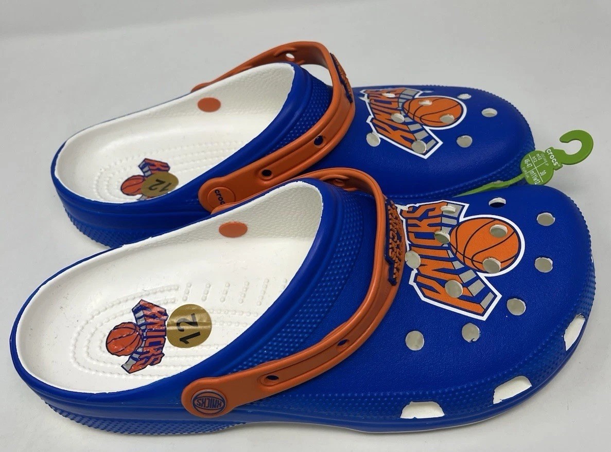 Crocs NBA New York Knicks Classic Clogs 208862-100 Basketball Mens Size 12 NEW