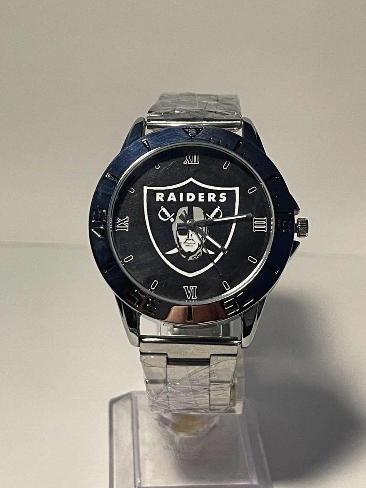 Las Vegas Raiders NFL Team Logo Stainless-Steel Link Silver Men’s Watch NEW