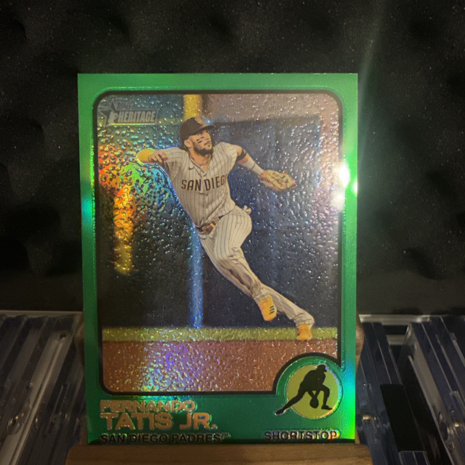 2022 Topps Heritage – Fernando Tatís Jr. #88 Chrome Green Border Refractor /273