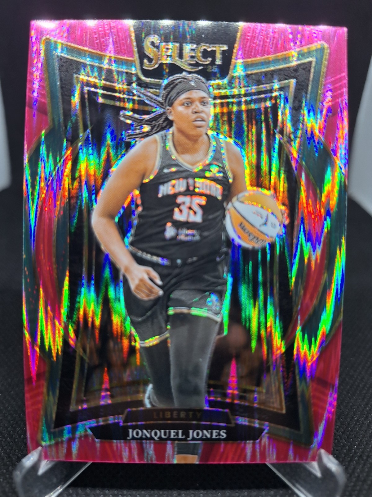 2025 Panini Select Concourse #70 Jonquel Jones Pink Flash Prizm New York Liberty