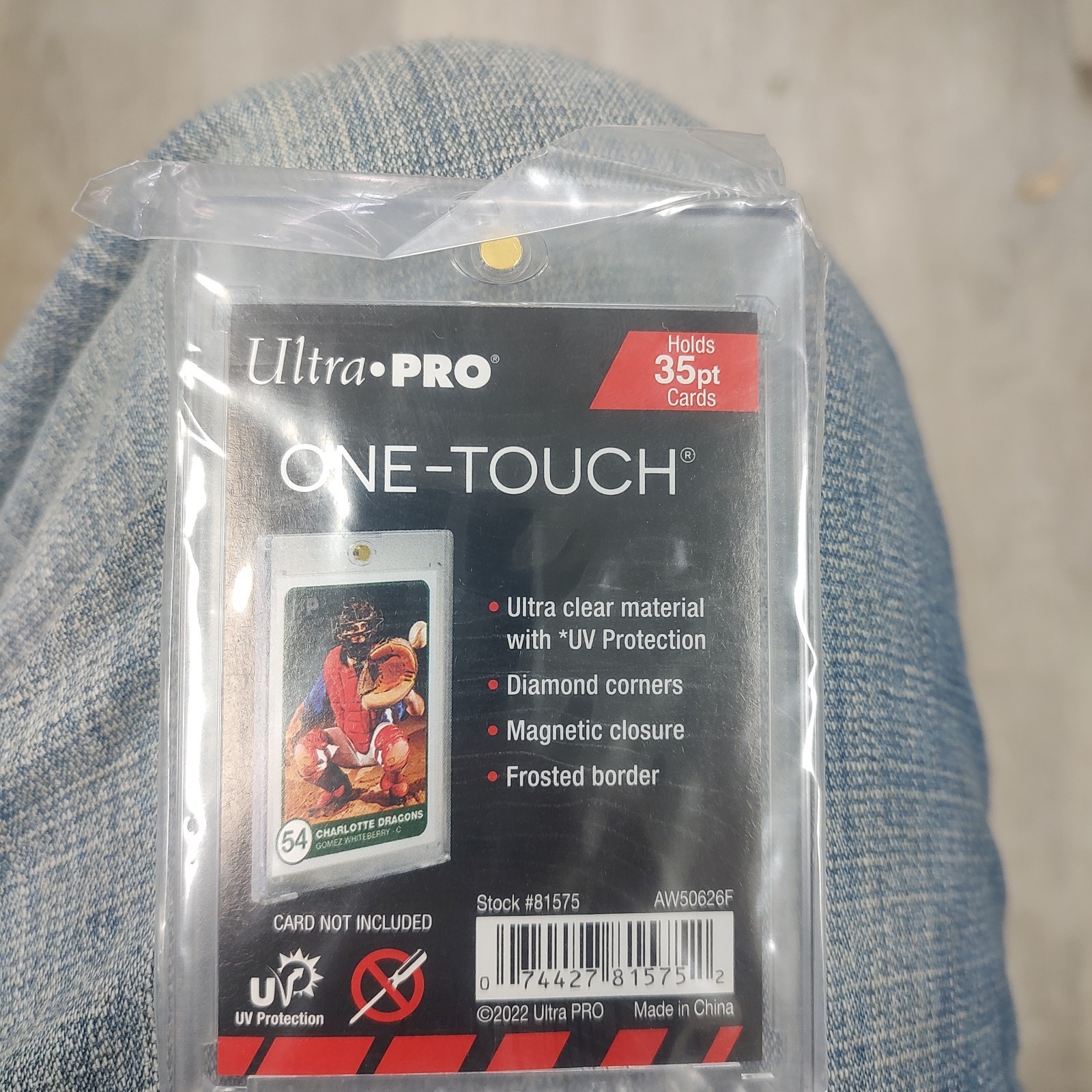 Ultra PRO UP81575UV Magnetic Trading Card Holder