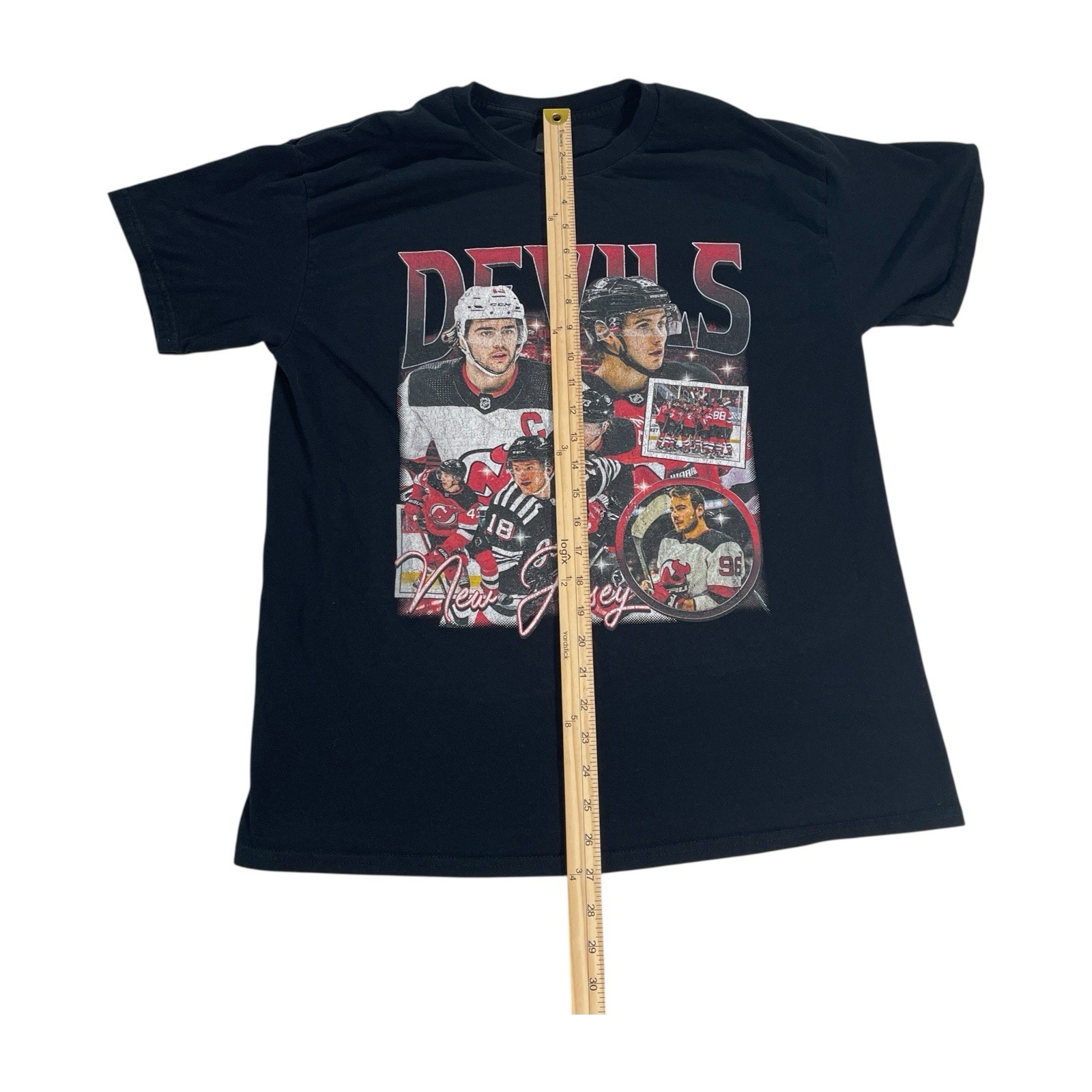 New Jersey Devils Graphic Players T-Shirt Men’s Large GILDAN Tag Black NHL Retro