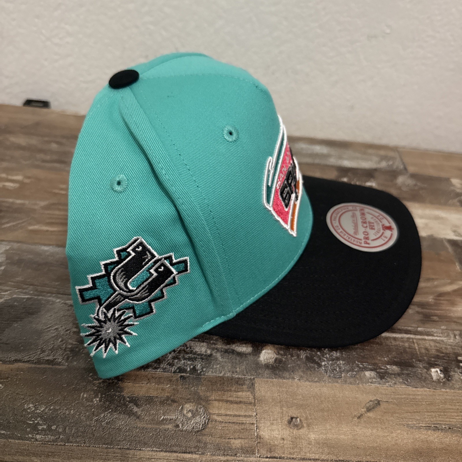 San Antonio Spurs Mitchell & Ness Pro Crown Snapback Teal Black Hat NBA