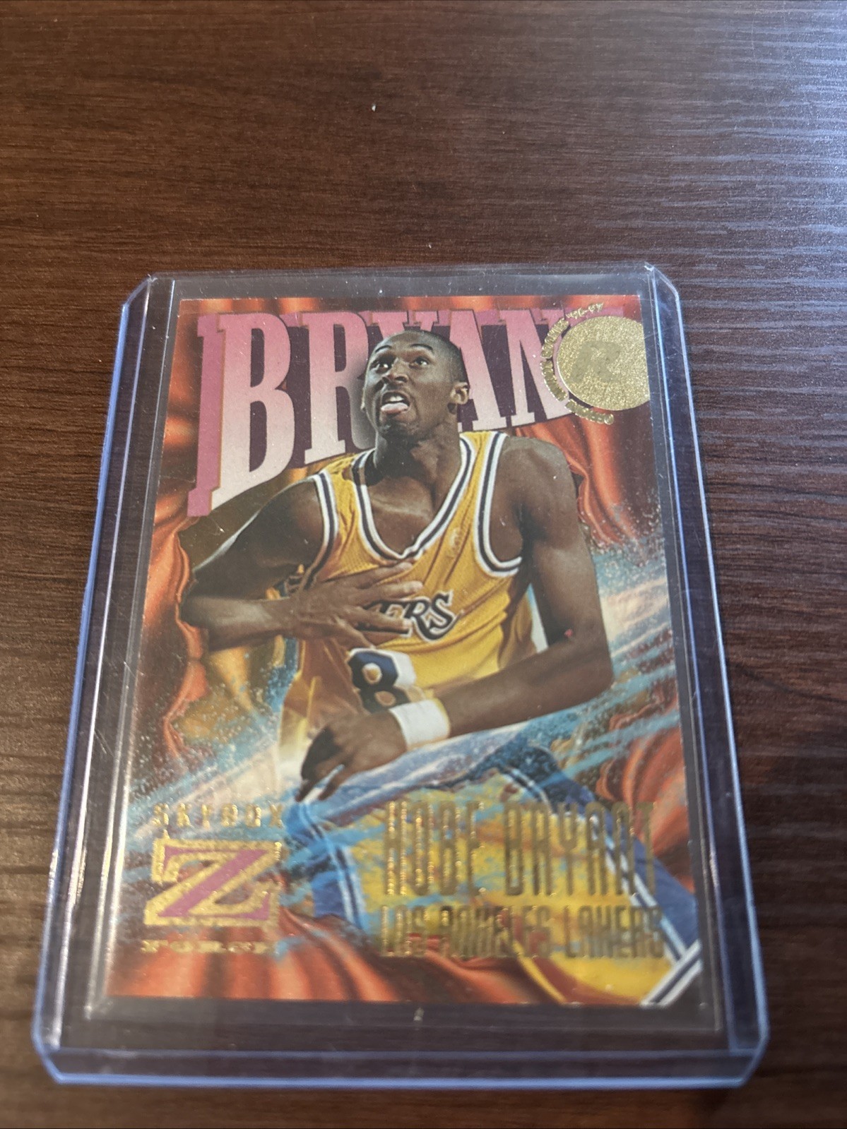 L.A. Lakers Kobe Bryant 1997 Fleet Skybox Z Force Refractor Ready For grading