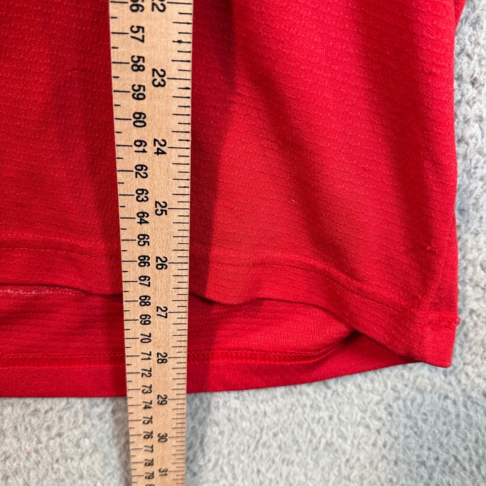 Canada Hockey Jersey Red Maple Leaf Player Logo V Neck Long Sleeve Size S
