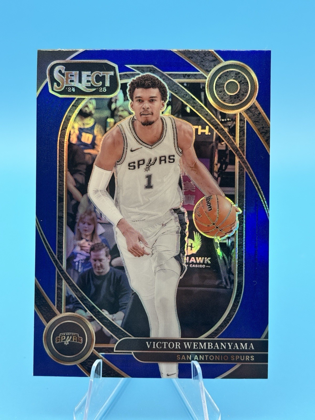 2024-25 Panini Select – Courtside Victor Wembanyama #229 Blue Prizm