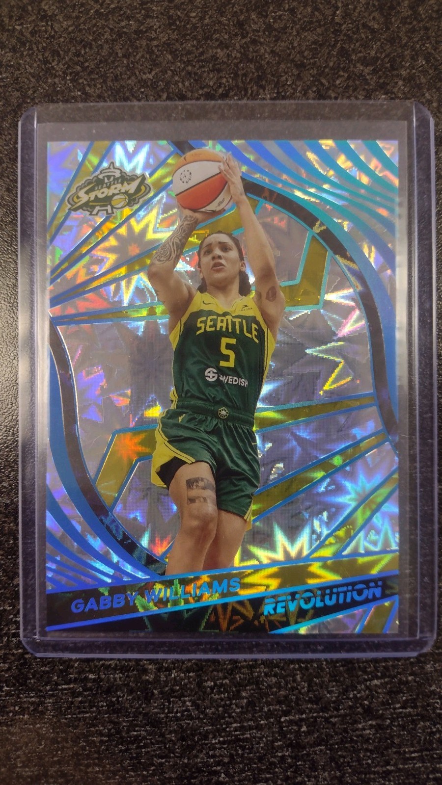 2022 Panini Revolution WNBA – Gabby Williams #28 Impact /149