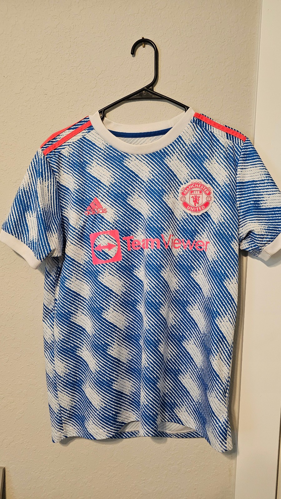 2021/2022 Manchester United White Blue Medium Soccer Jersey Free Shipping!