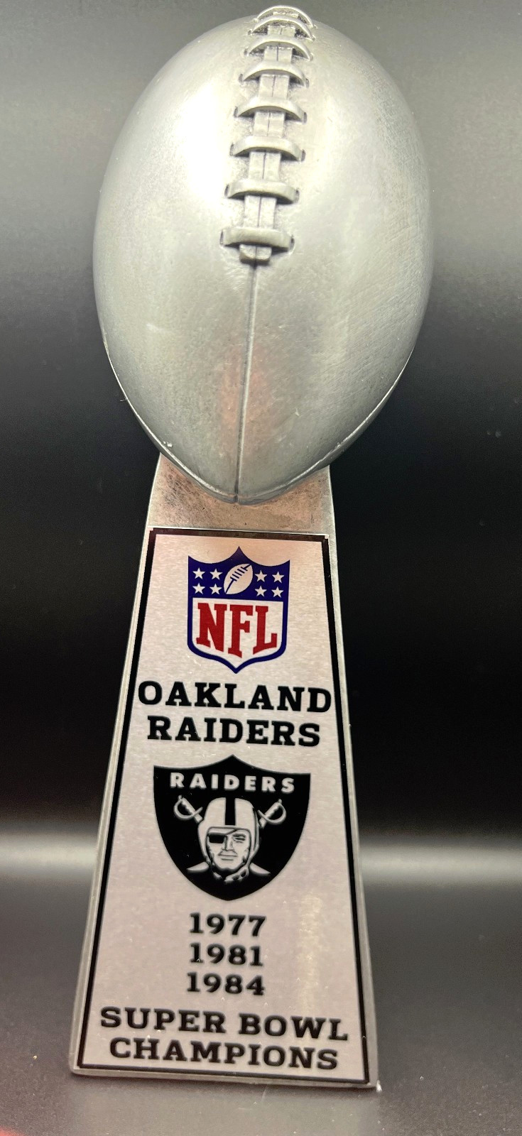 15″ OAKLAND RAIDERS SUPER BOWL TROPHY LOMBARDI STYLE SILVER TONE HVY RESIN