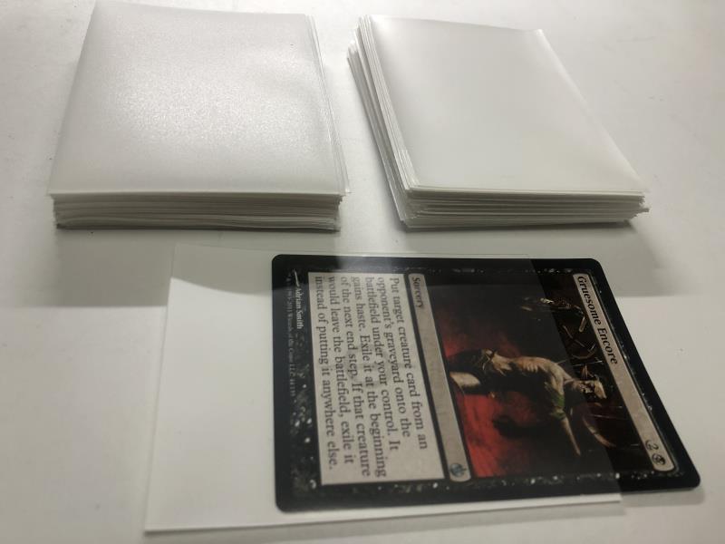 Lenayuyu 100pcs White Deck Protector Standard MTG Card Sleeves 66x91mm Glossy
