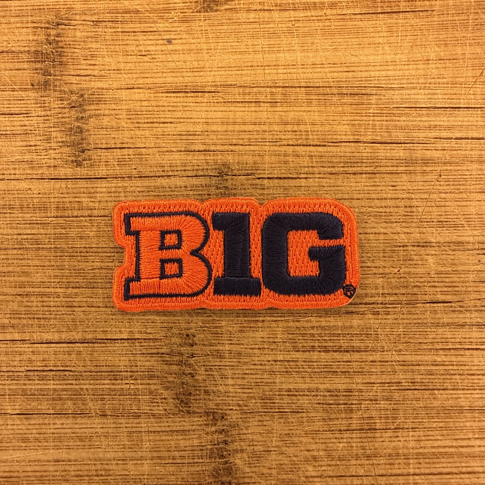 Illinois Fighting Illini Victory Shield I Logo 2.5×1.25in
