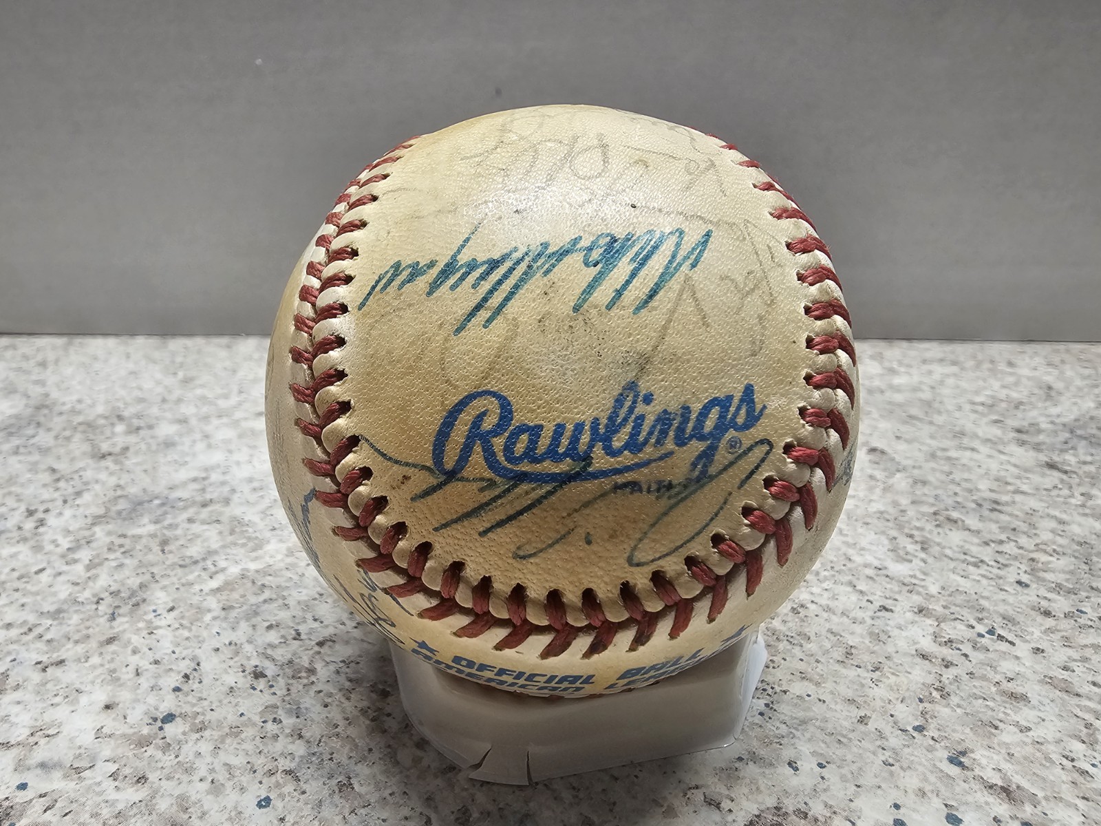 32 Autographed Rawlings MLB Baseball No COA