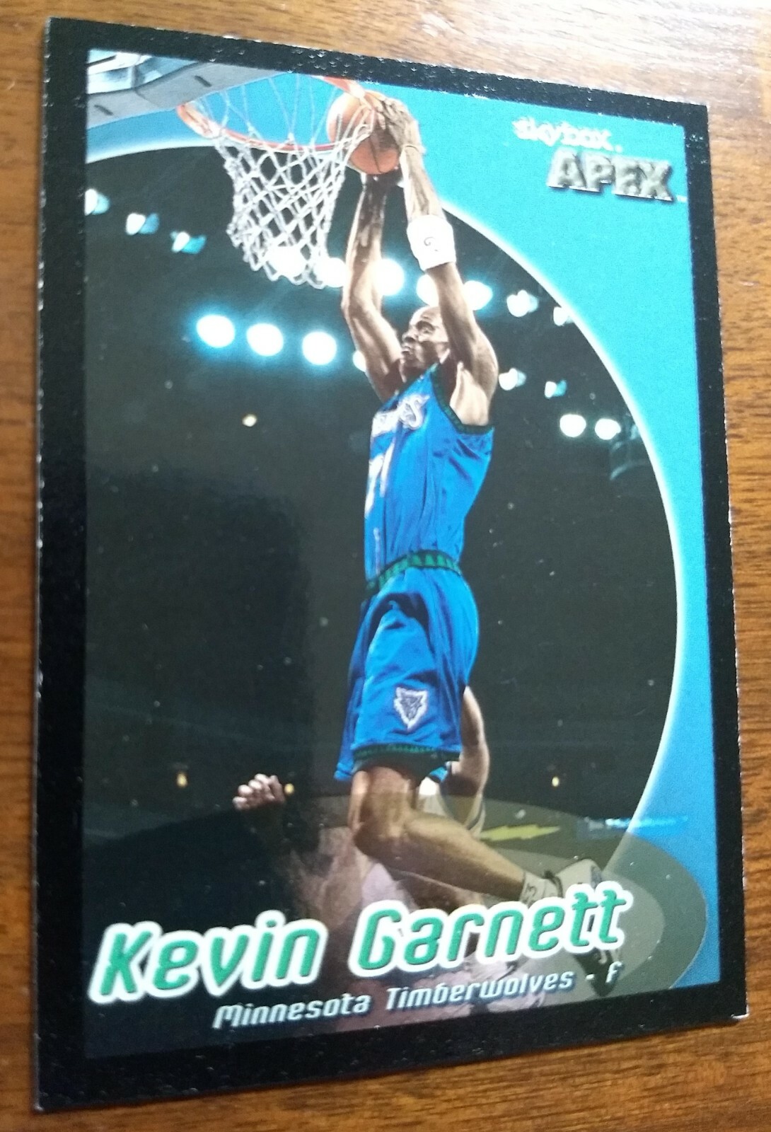KEVIN GARNETT, 1999-00 SKYBOX APEX #36