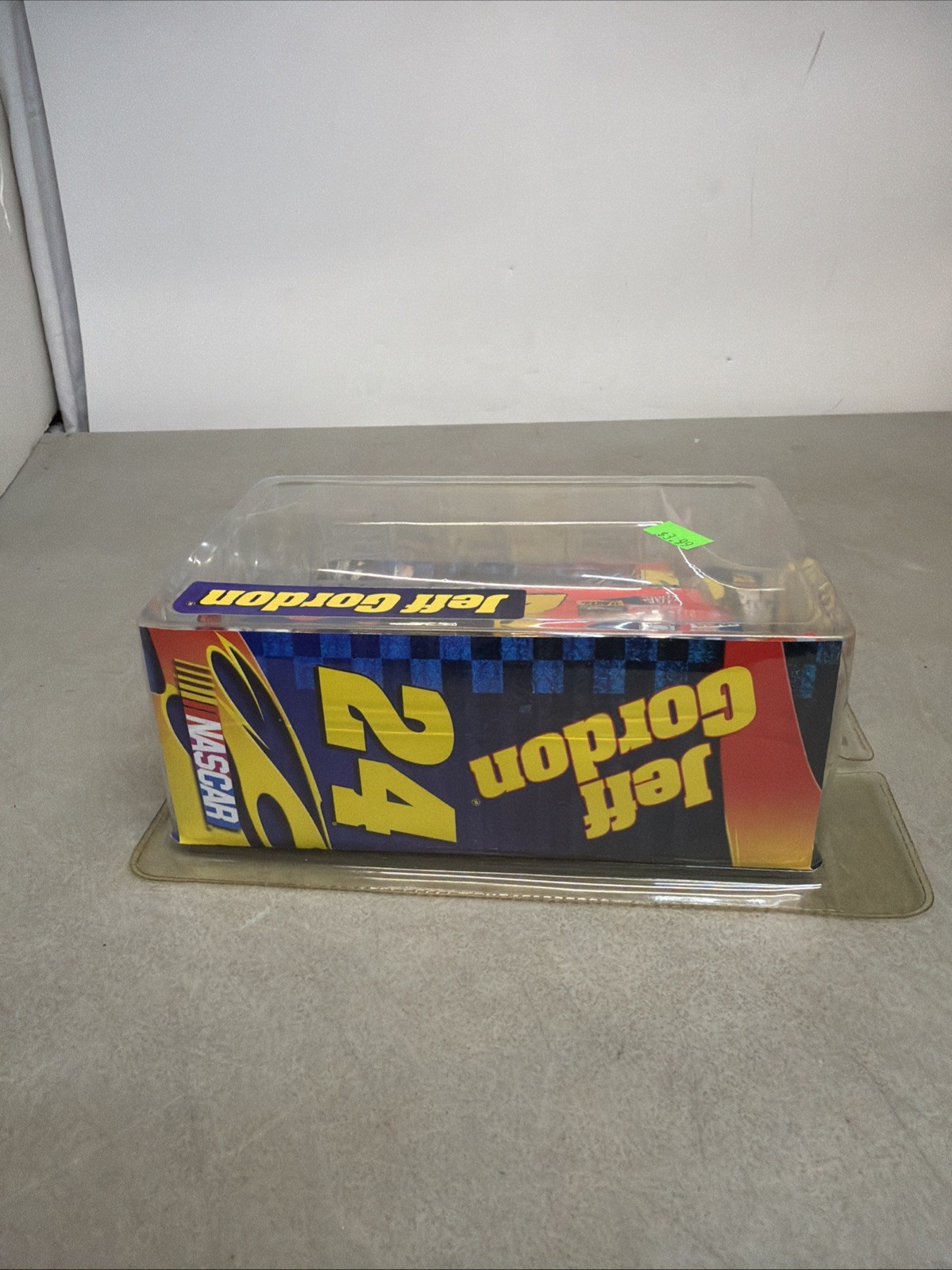 Jeff Gordon NASCAR 2005 Series 6 Action McFarlane Figure New Old Stock.