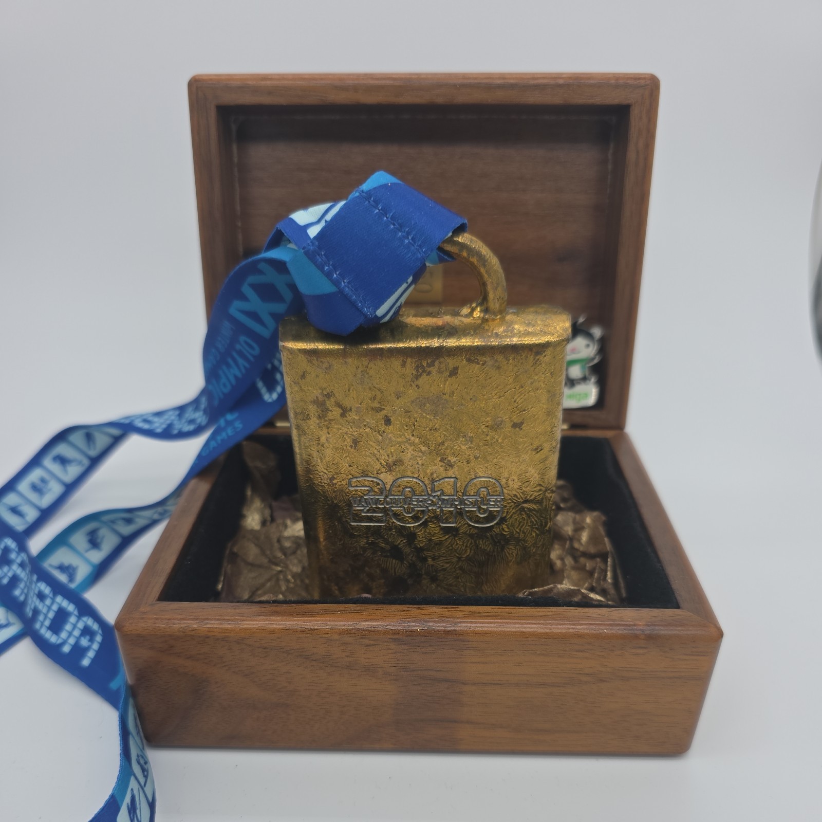 2010 Vancouver Winter Olympics Cheering Bell