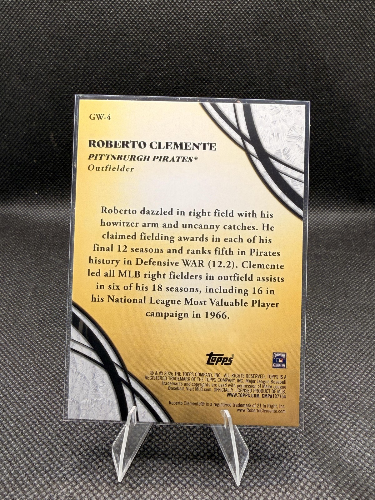 2026 Topps #GW-4 Roberto Clemente Glove Work