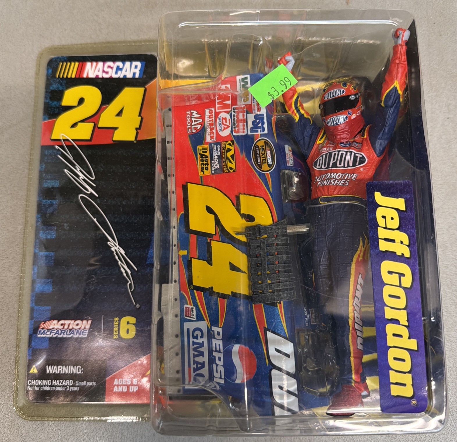 Jeff Gordon NASCAR 2005 Series 6 Action McFarlane Figure New Old Stock.