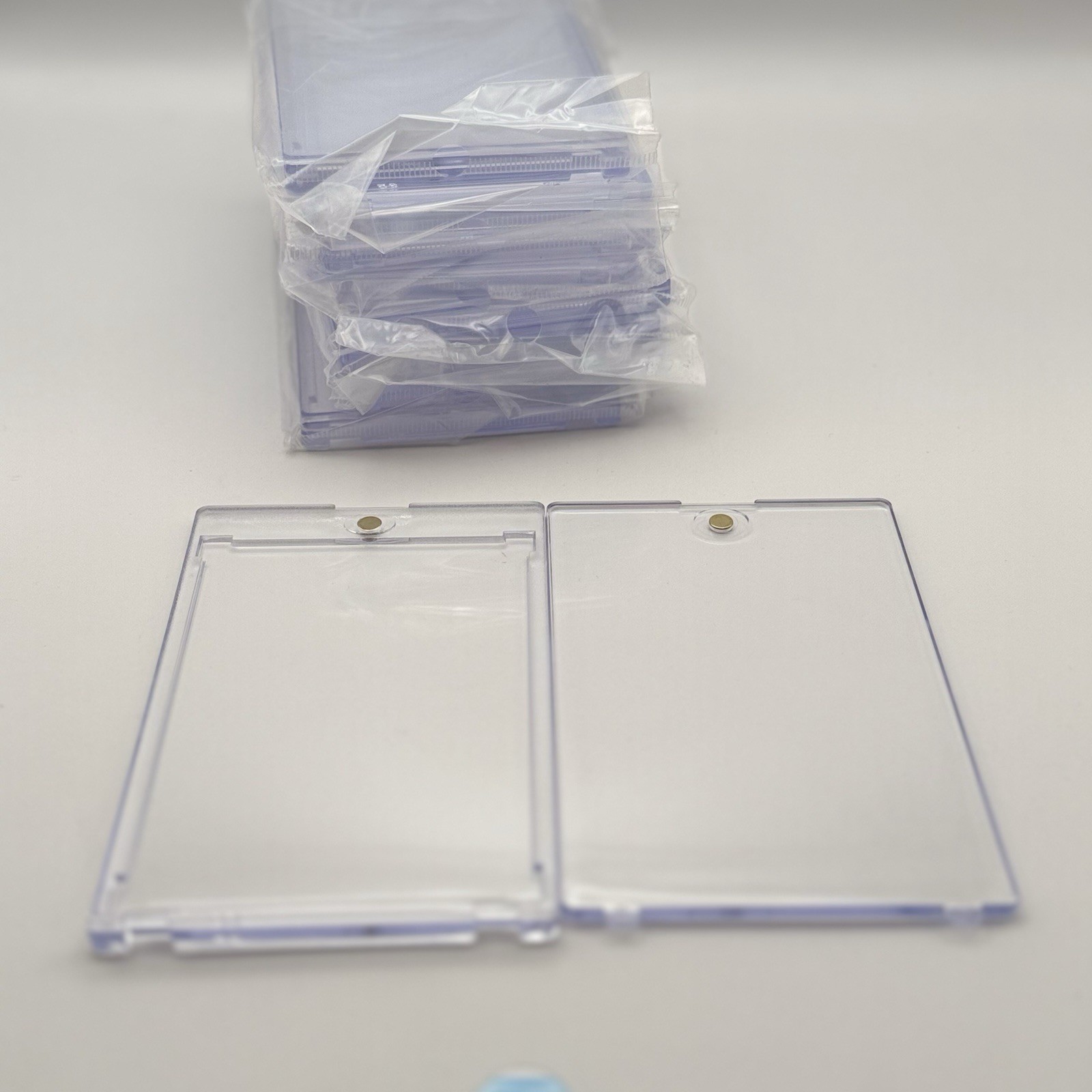 One-Touch Magnetic 55pt Trading Card Holder Sports Card Holder