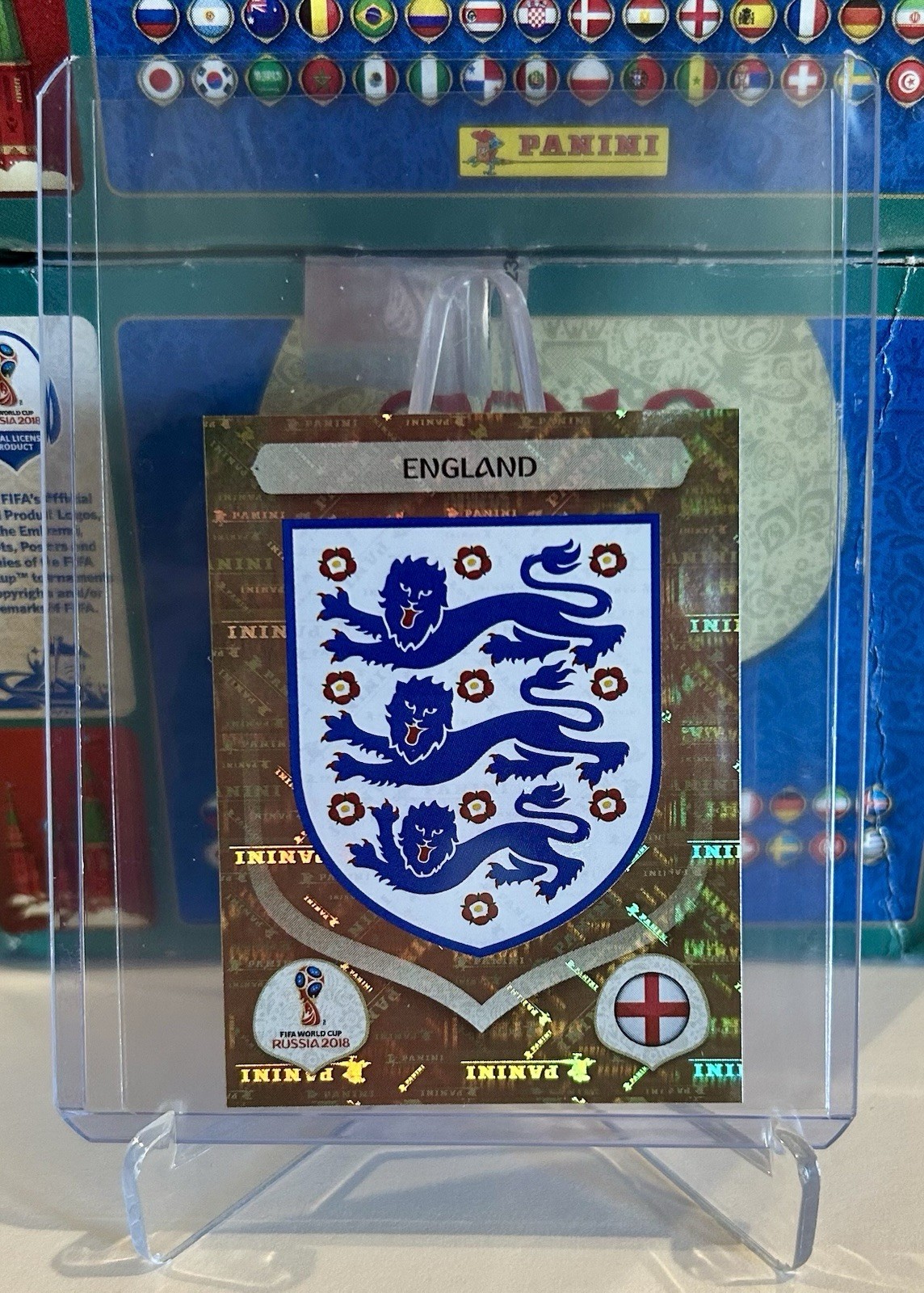 2018 panini world cup stickers England Team Logo Gold Foil Pink Back