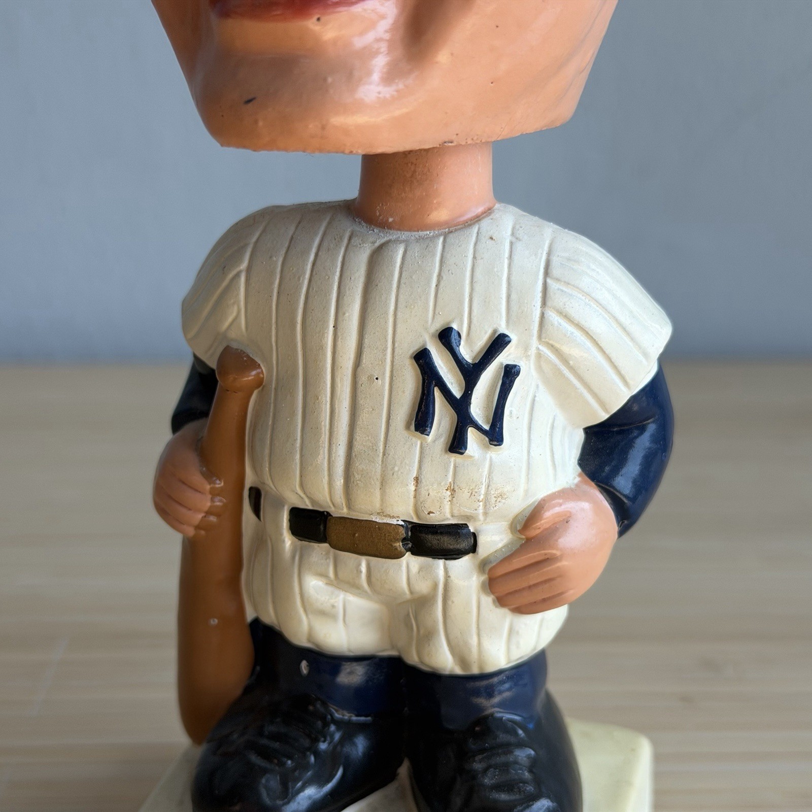 1962 Mickey Mantle White Square Base New York Yankees Bobblehead Nodder