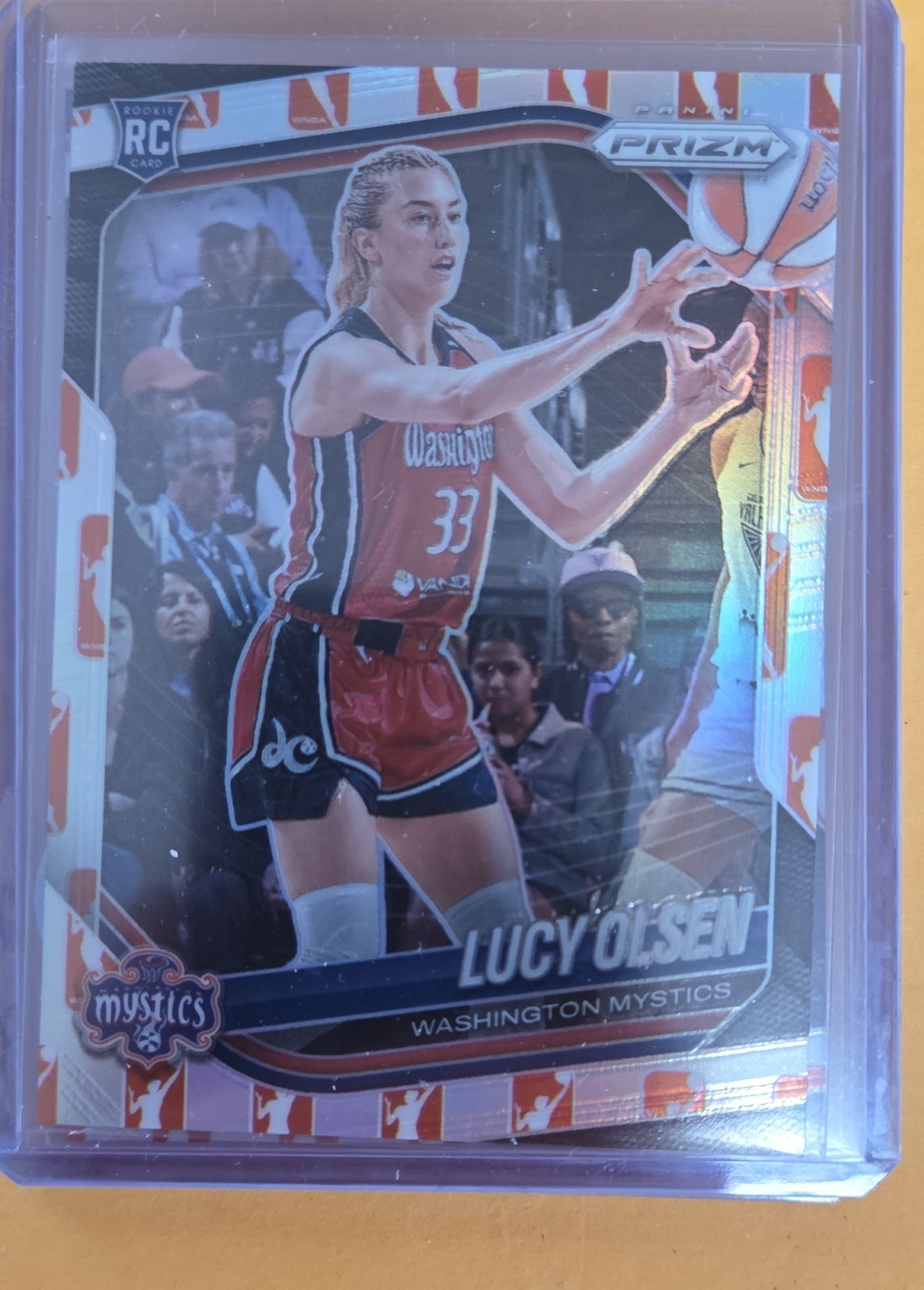 2025 Panini Prizm WNBA – Lucy Olsen #104 WNBA Logo Prizm (RC)