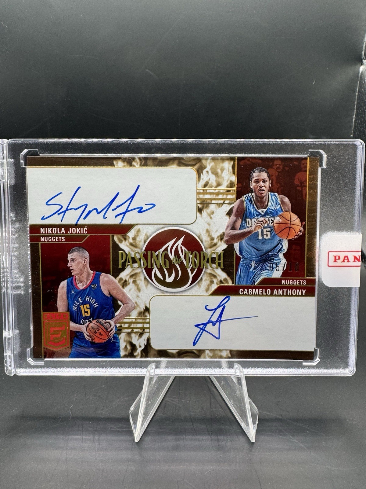2023-24 Elite Nikola Jokic/Carmelo Anthony Passing The Torch Auto Gold/10 PT-CN