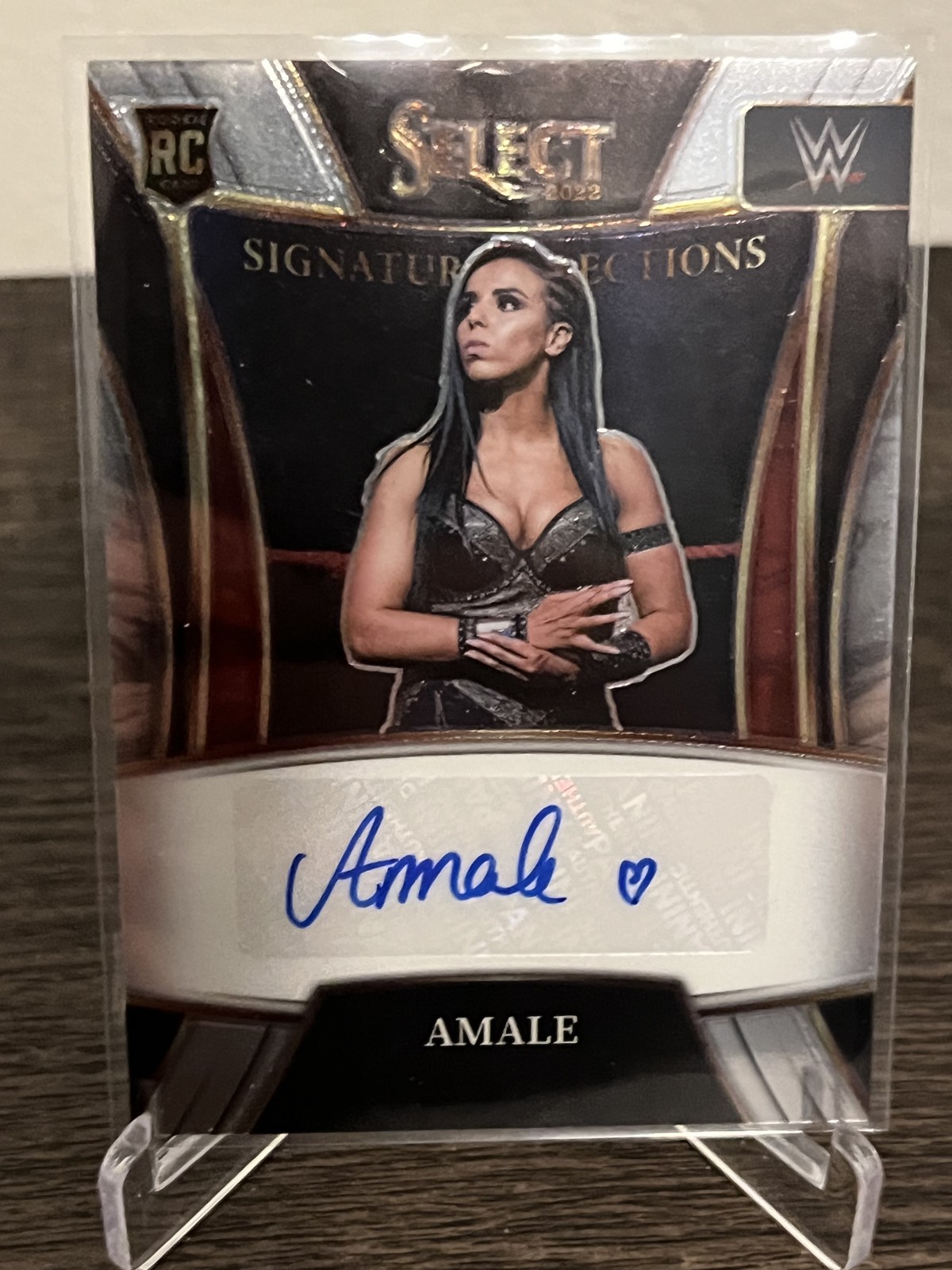 2022 Panini Select WWE – Signature Selections Amale #SN-AML (AU, RC)