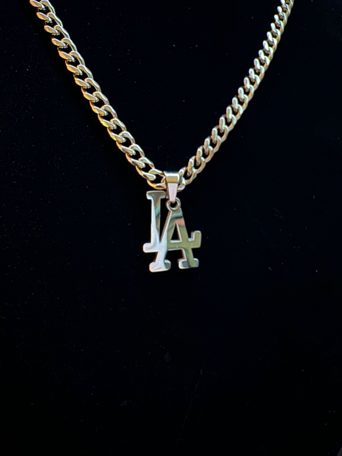 LA Dodgers Necklace – 5mm Cuban 22″ Chain – Gold Plated – Mookie Betts – MLB