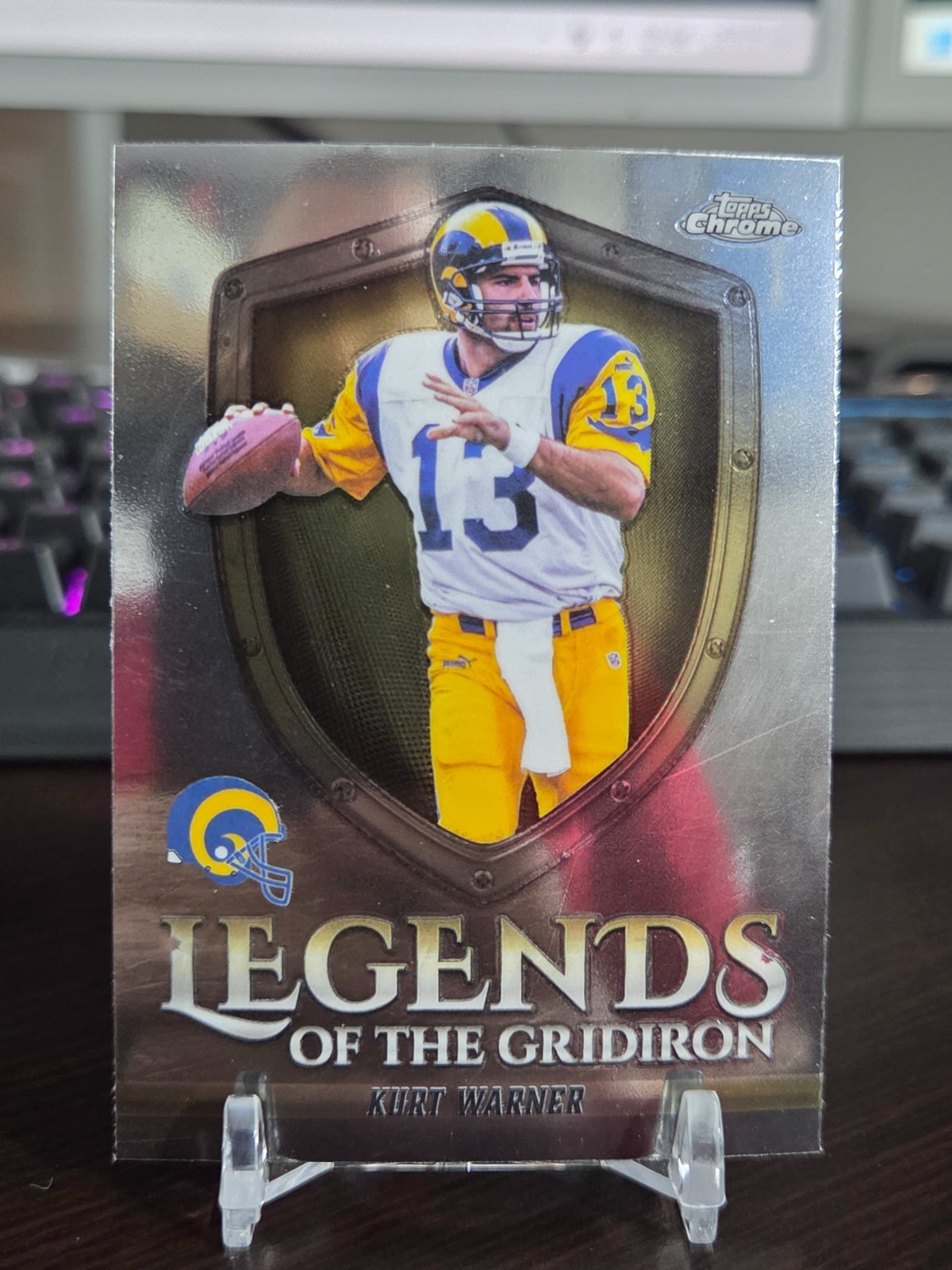 2025 Topps Chrome Kurt Warner Legends Of The Gridiron St. Louis Rams #LOG-1