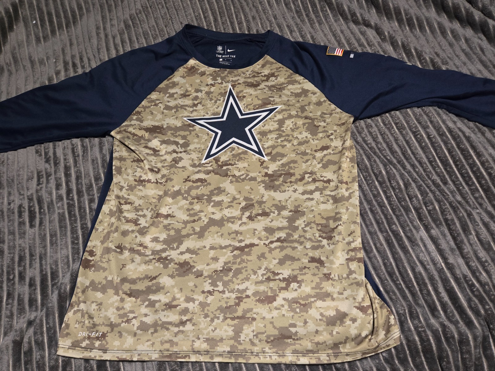 Dallas Cowboys Nike 3/4 Sleeve Tee Large Camo Blue Salute To Service shirt