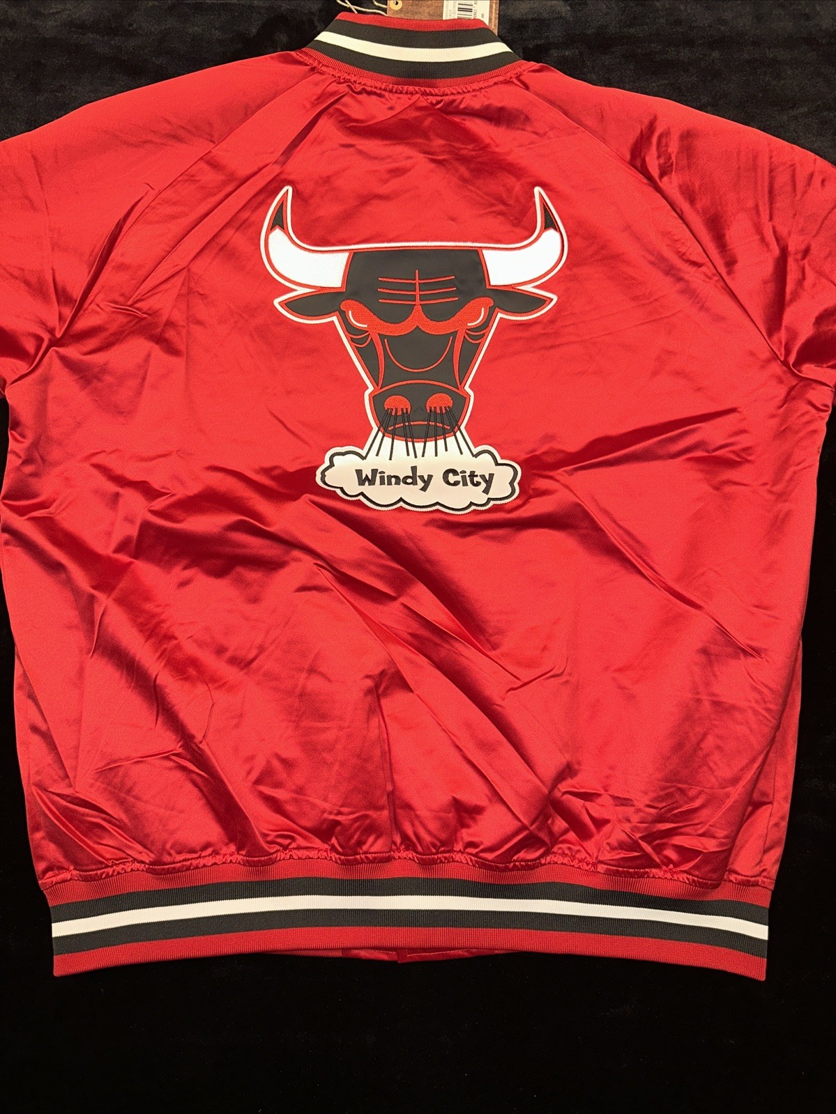 NWT Mitchell & Ness NBA Chicago Bulls Scarlet/X-Large Lightweight Satin Jacket