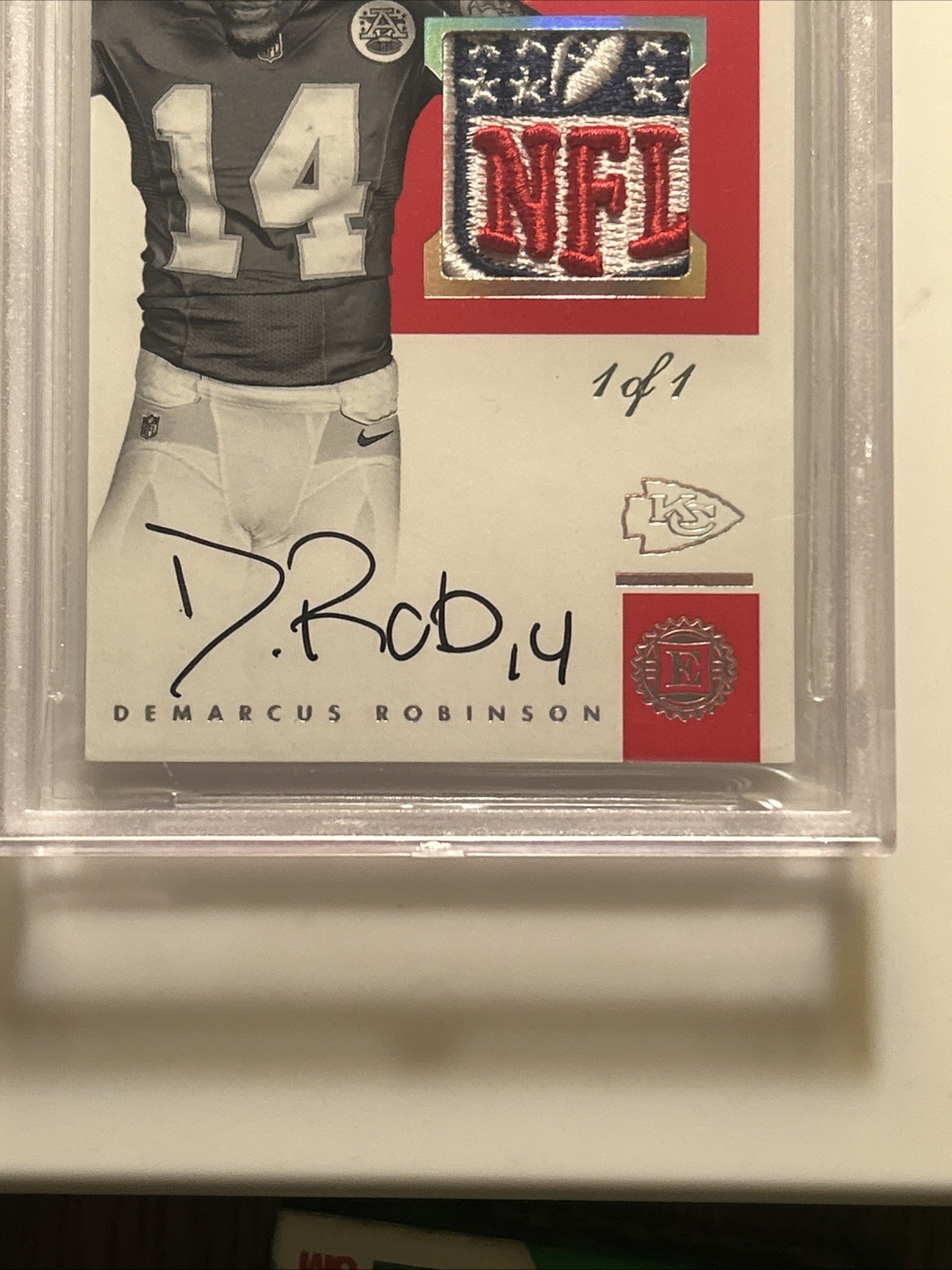 2016 Panini Encased Rookie Cap Patch Auto NFL Shield 1/1 Demarcus Robinson