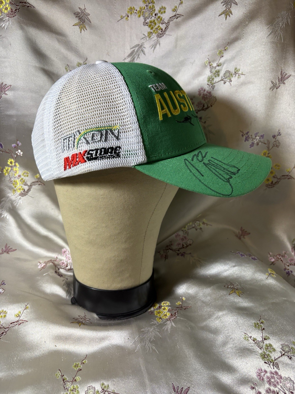 Team AUSTRALIA Autographed Hat