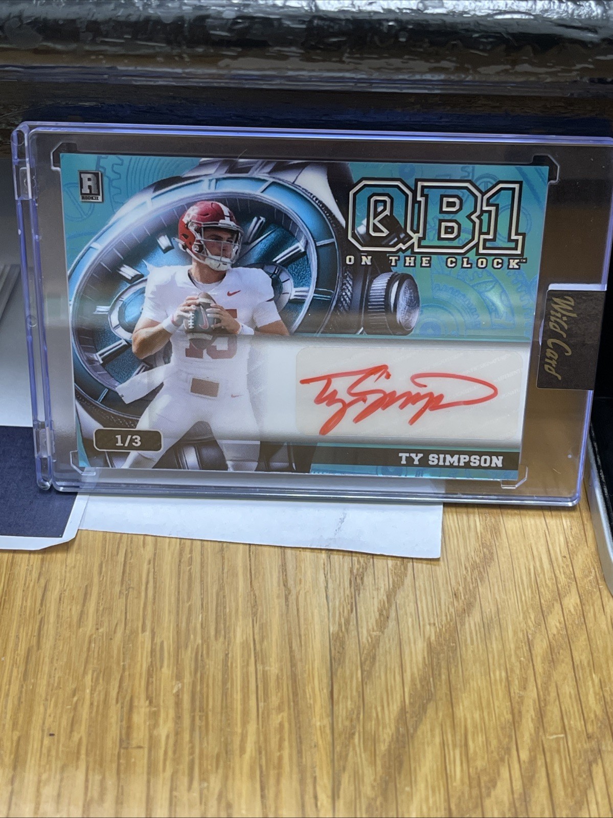 Wild Card 2025 QB1 Ty Simpson Auto Blue 1/3 On The Clock Insert
