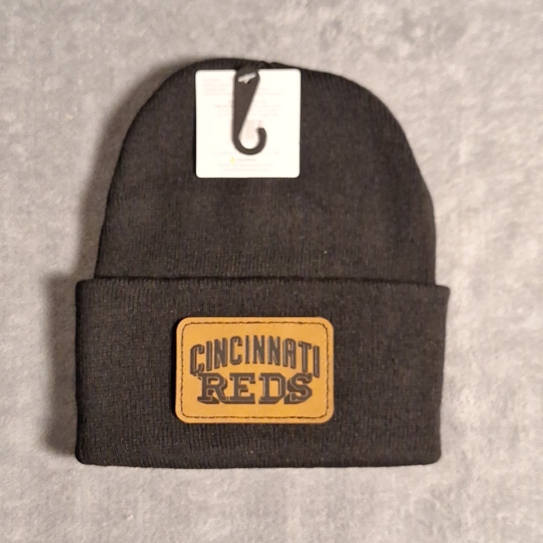 Cincinnati Reds Leather Rectangle Patch Black Beanie Cap MLB