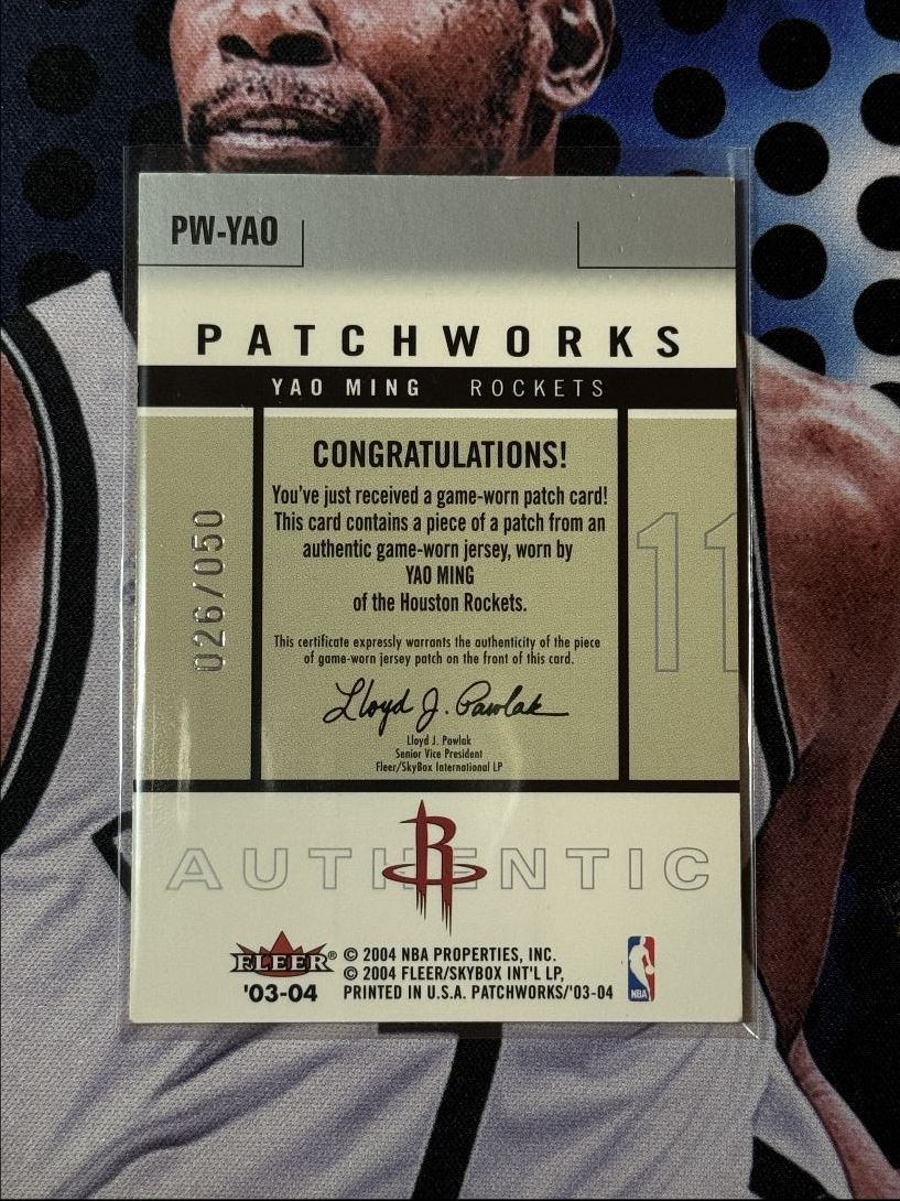 2003-04 Fleer Patchworks Game Worn Patch Multi Color Yao MIng 026/050 Houston