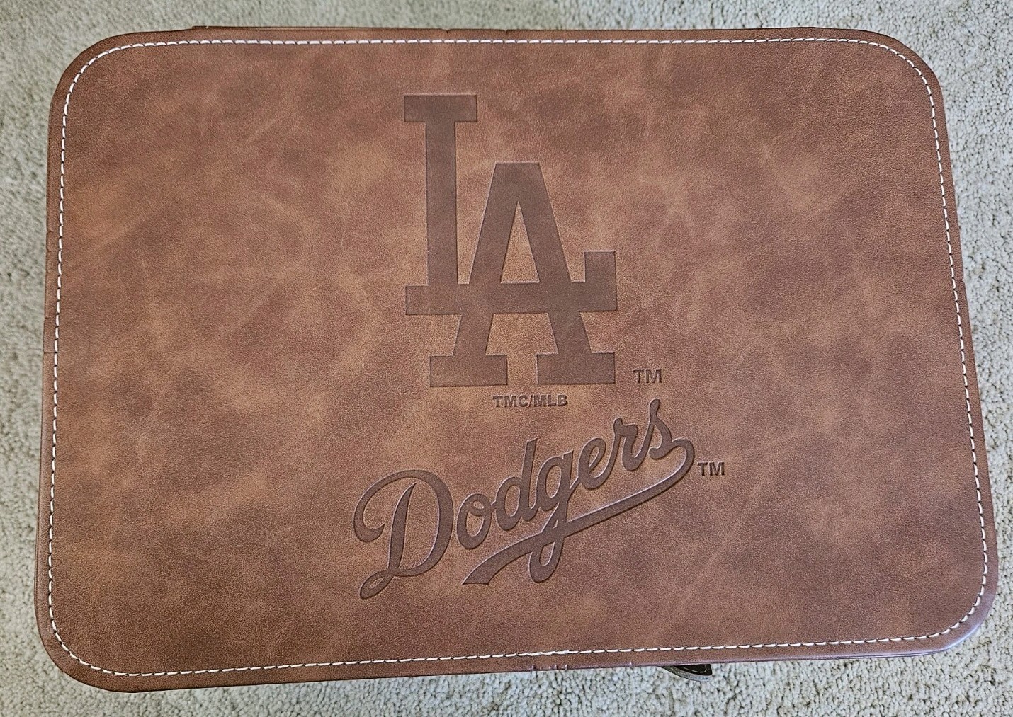 LA Dodgers Whiskey Set 2 LA Glasses, LA Decanter, Ice Cubes “As Is”