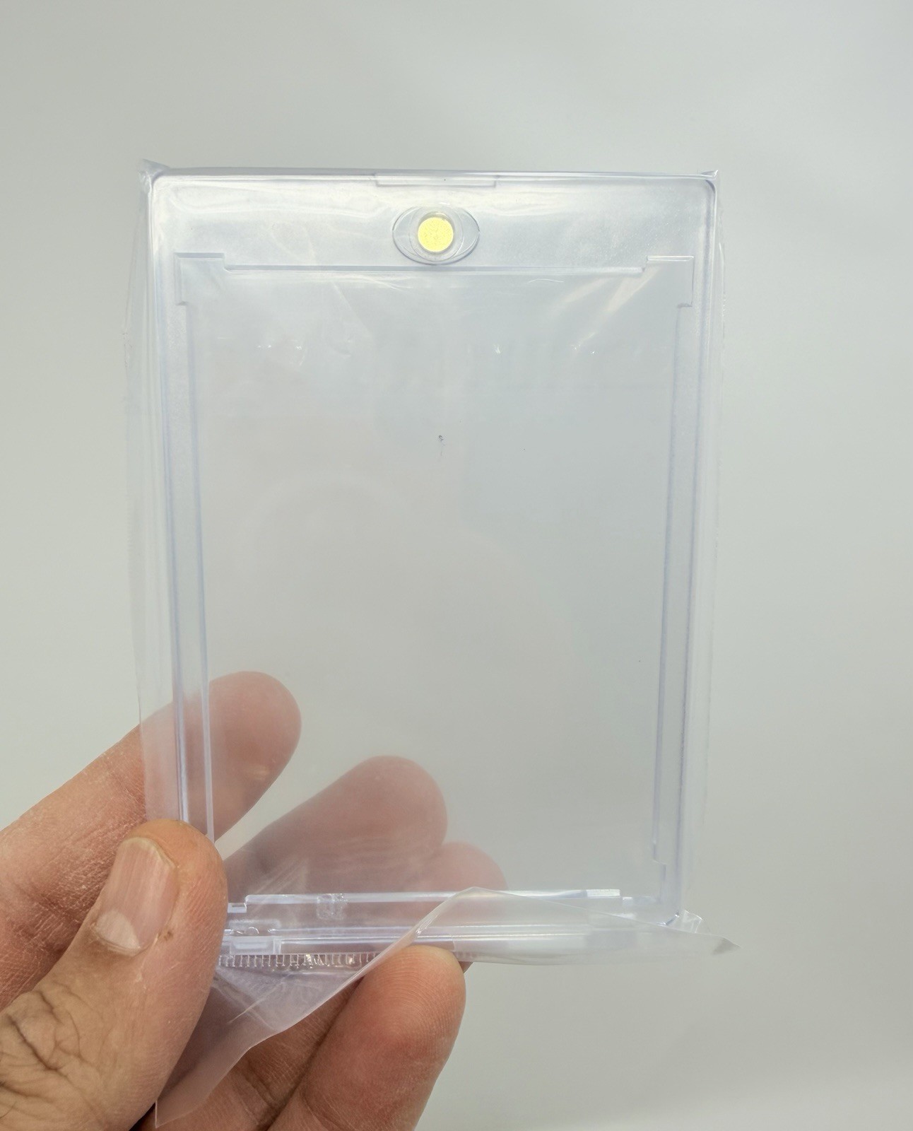 ( 10 Packs) Ultra PRO 55pt Magnetic Card Holder