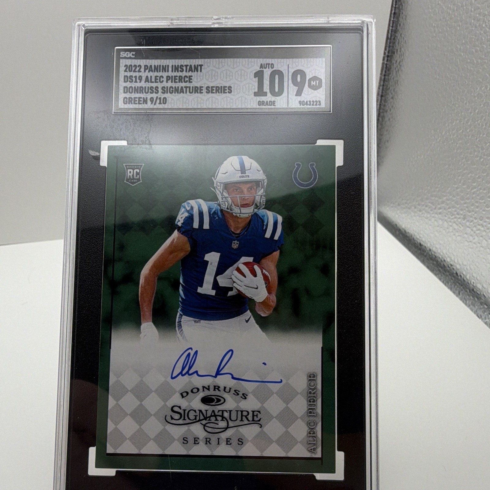 Panini Instant Alec Pierce Donruss Sig Series Green #DS19 Auto SGC 10 9/10
