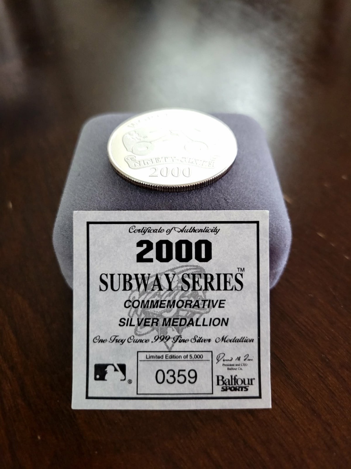 2000 Subway Series Yankees vs Mets 1 troy ounce .999 silver coin