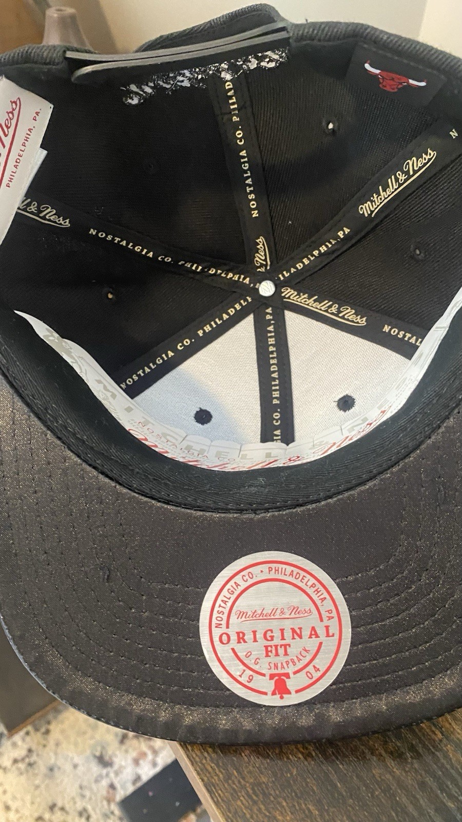 Mitchell & Ness O.G. Snapback Chicago Bulls Ball Cap Blk/Wht Hard Bill