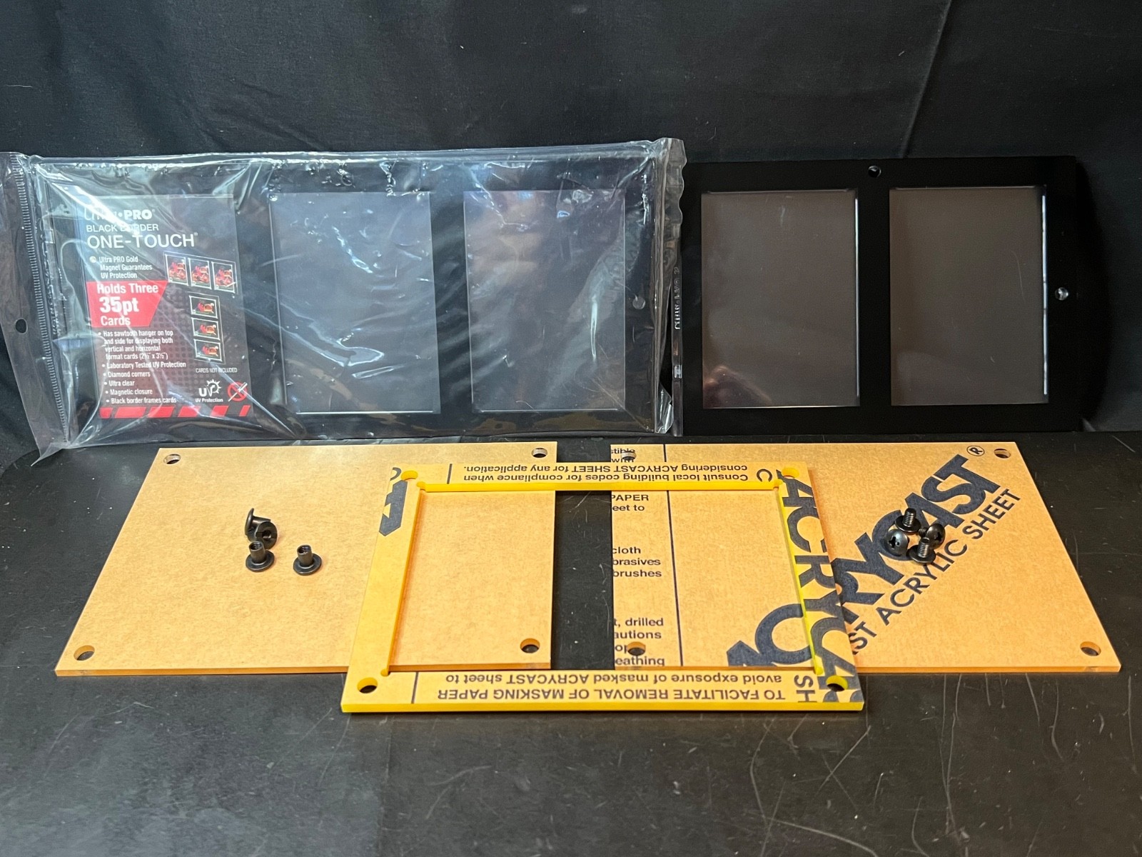 Ultra Pro 3-Card Magnetic UV One Touch Holder Black Border 35pt Cards + 2 extras